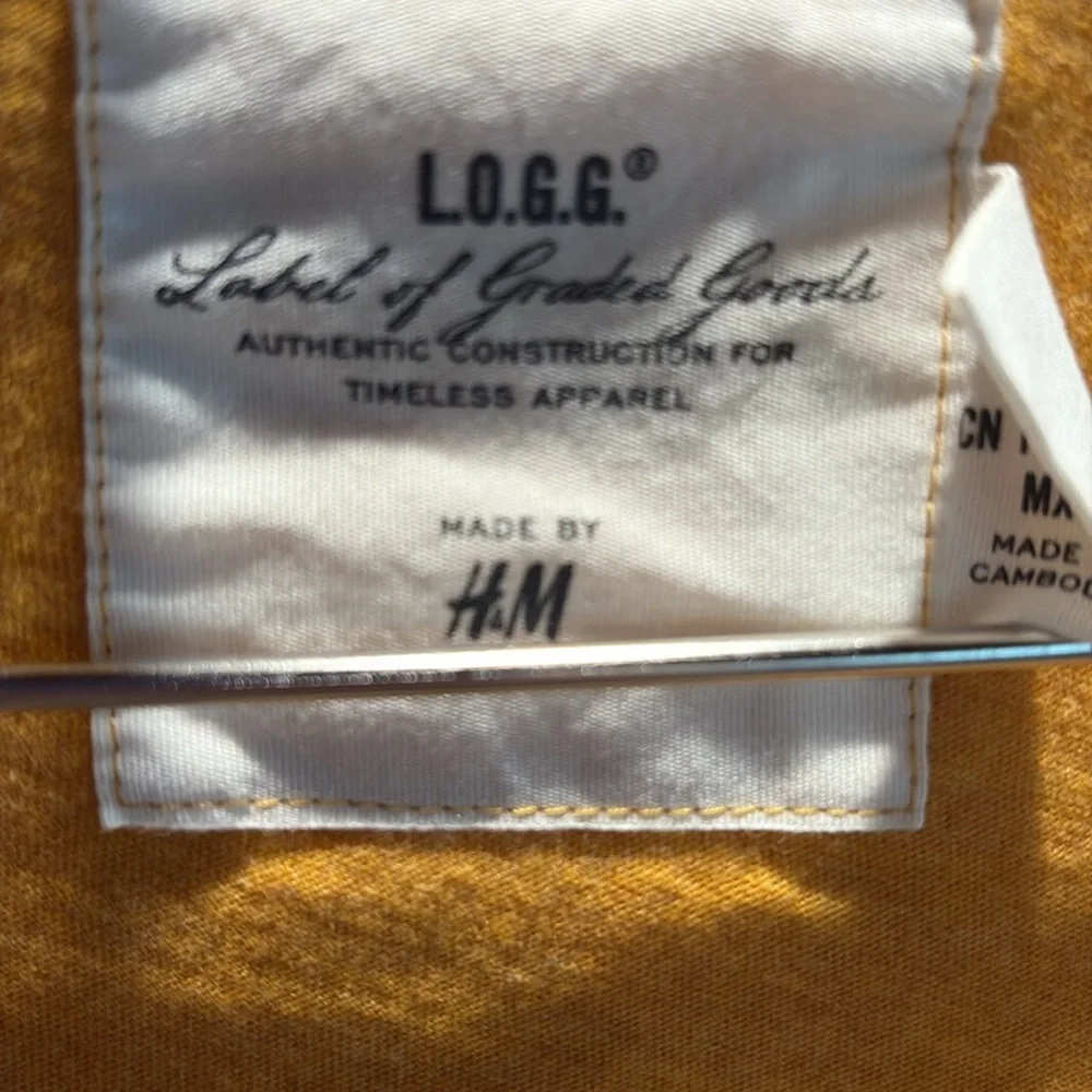 LOGG Women's Mustard Long Sleeve Henley style snap front Top scallop L - Picture 3 of 7